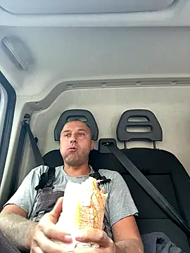 Snapshot of Lecatore80 chatting on 13, 10, 2025 Lecatore80 online show from 13, 10, 2025