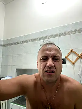 Snapshot of Lecatore80 chatting on 1, 11, 2025 Lecatore80 online show from 1, 11, 2025