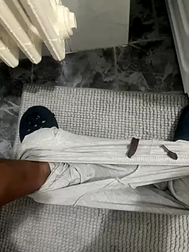 Snapshot of Lecatore80 chatting on 8, 11, 2025 Lecatore80 online show from 8, 11, 2025