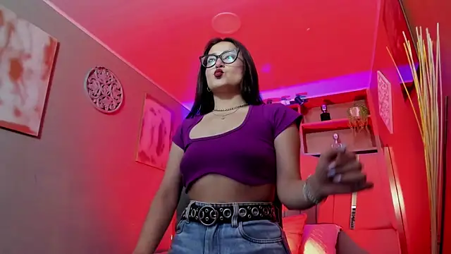 Lucy Williiams online show from 29, 11, 2025