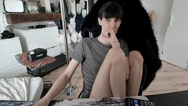 CeriseLapine online show from 14, 10, 2025