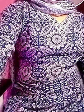 Indianhyna online show from 3, 11, 2025