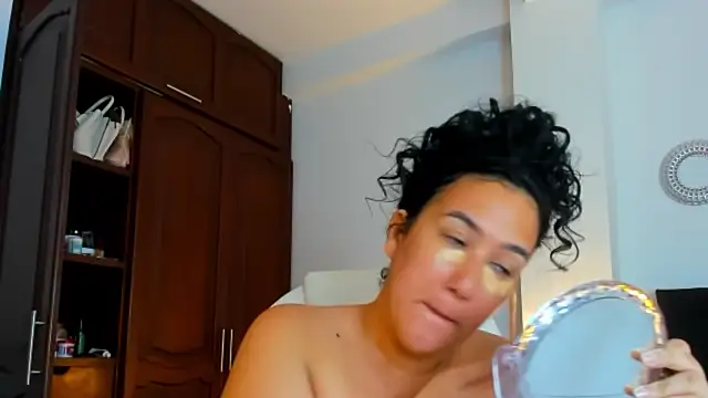 Snapshot of kathyajhonss chatting on 7, 7, 2026 kathyajhonss online show from 7, 7, 2026