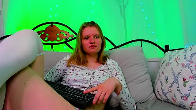 LilianSwall online show from 20, 3, 2025