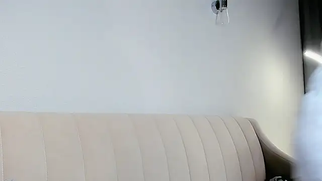 LilianSwall online show from 17, 10, 2025