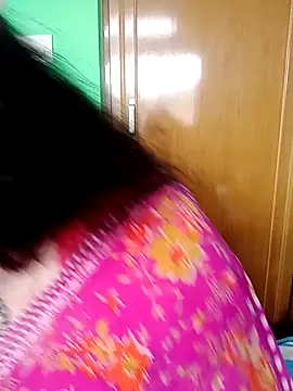 Snapshot of Raja_Ranii chatting on 5, 1, 2025 Raja Ranii online show from 5, 1, 2025