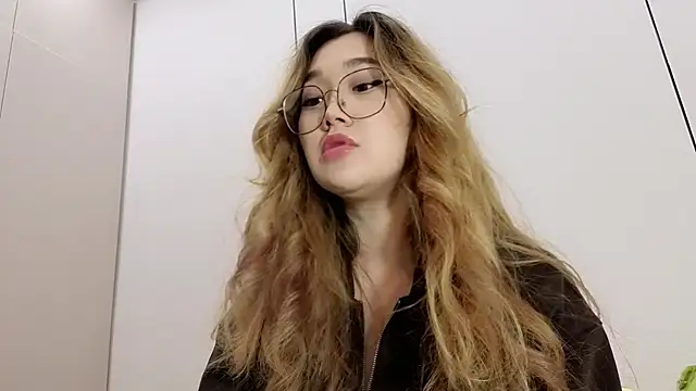 Jennatyan online show from 8, 1, 2026