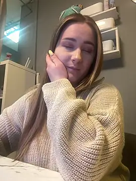 Snapshot of Emma_B1uem chatting on 12, 1, 2025 Emma B1uem online show from 12, 1, 2025