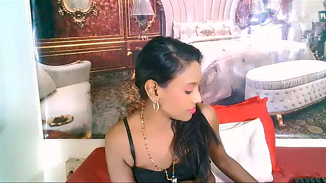 Snapshot of IndianLoveBug chatting on 3, 10, 2025 IndianLoveBug online show from 3, 10, 2025