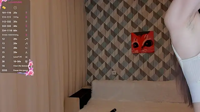 EvaBradley online show from 4, 3, 2025