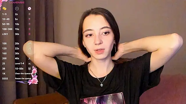 EvaBradley online show from 16, 10, 2025