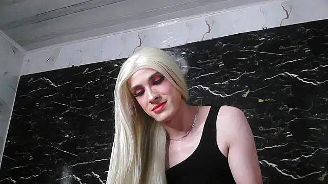 crislingery dolli online show from 3, 2, 2025