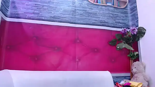 Snapshot of ReiLyMalkova chatting on 23, 12, 2024 ReiLyMalkova online show from 23, 12, 2024