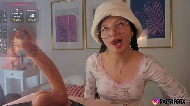 Eva depp online show from 4, 11, 2025