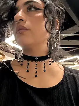 Lila Desiree online show from 13, 12, 2024