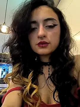Lila Desiree online show from 12, 2, 2025