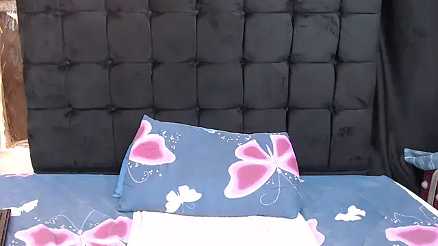Sexybubbles14xxx online show from 7, 3, 2025