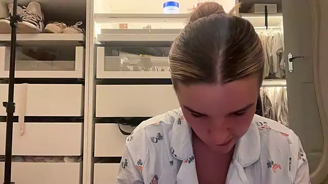 maisiesmithx online show from 6, 6, 2026