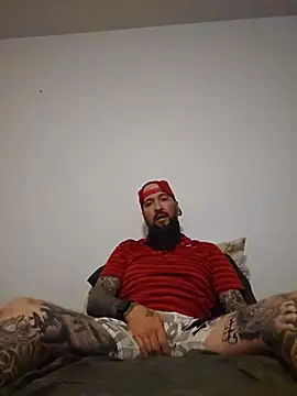 Snapshot of Beardedtattood chatting on 30, 6, 2026 Beardedtattood online show from 30, 6, 2026