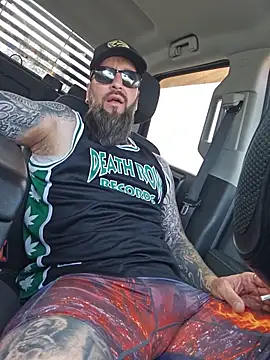 Snapshot of Beardedtattood chatting on 30, 6, 2026 Beardedtattood online show from 30, 6, 2026