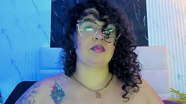 Reginavegaa online show from 10, 9, 2025