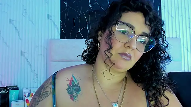 Reginavegaa online show from 19, 9, 2025