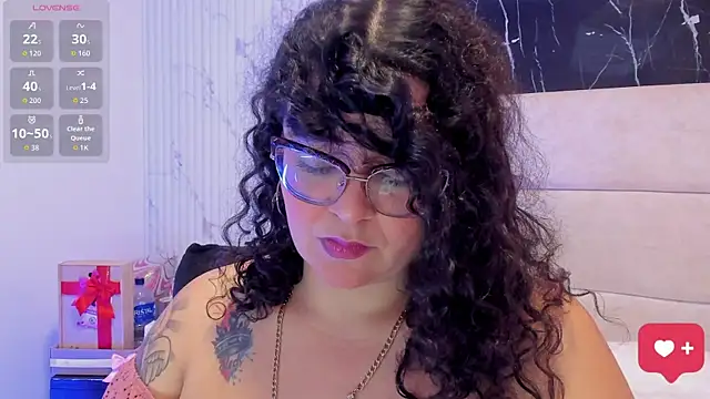 Snapshot of Reginavegaa chatting on 28, 5, 2026 Reginavegaa online show from 28, 5, 2026