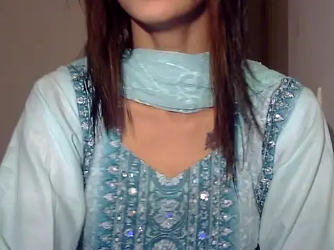 MAAYRA 09 online show from 17, 12, 2025