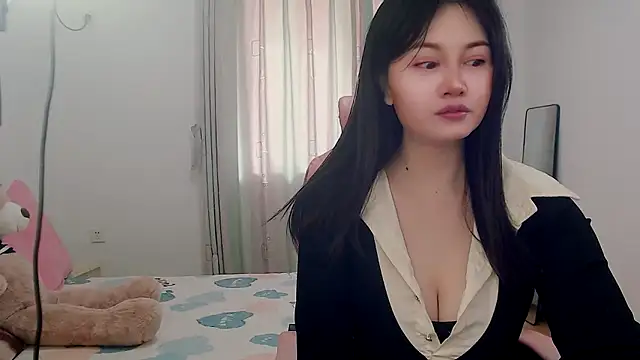 Little-sweet online show from 6, 3, 2025