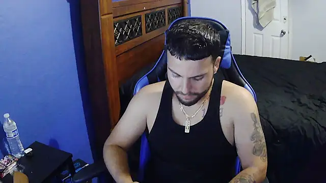 Snapshot of MasterKvn chatting on 28, 10, 2025 MasterKvn online show from 28, 10, 2025