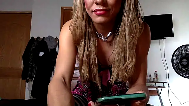 Snapshot of venustattoopussy chatting on 3, 12, 2024 venustattoopussy online show from 3, 12, 2024