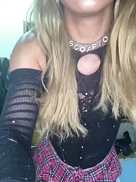 Snapshot of venustattoopussy chatting on 19, 3, 2025 venustattoopussy online show from 19, 3, 2025