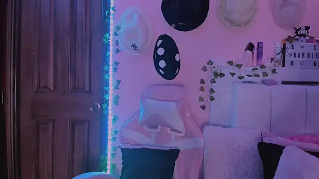 gabyye capprins online show from 8, 10, 2025