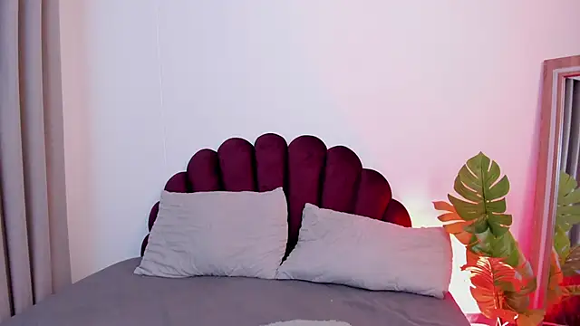 SweetGirl       online show from 16, 4, 2026