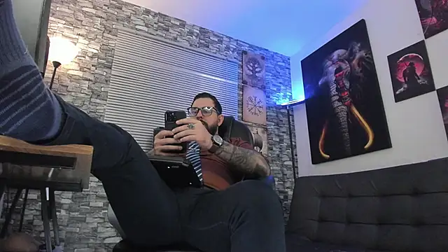 Snapshot of Ethan_Castellano chatting on 4, 6, 2026 Ethan Castellano online show from 4, 6, 2026