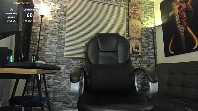 Snapshot of Ethan_Castellano chatting on 7, 6, 2026 Ethan Castellano online show from 7, 6, 2026