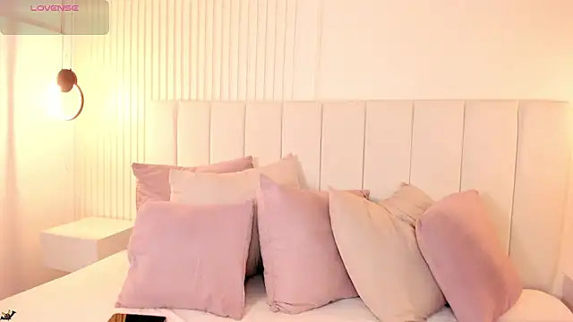 Snapshot of natali_henao chatting on 25, 11, 2025 natali henao online show from 25, 11, 2025