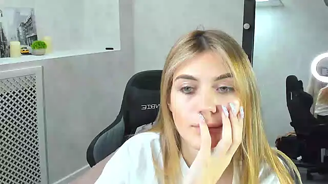 Cherry Price online show from 23, 12, 2024