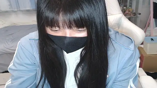 yua0727 online show from 9, 9, 2025