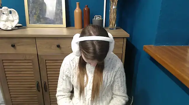 felicity gold online show from 9, 1, 2025