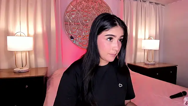 Snapshot of Belliinda_21 chatting on 24, 7, 2026 Belliinda 21 online show from 24, 7, 2026
