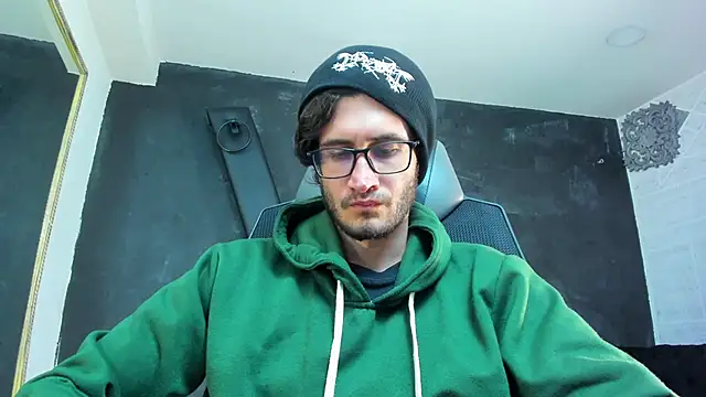 Snapshot of Loggan_donnelly chatting on 3, 10, 2025 Loggan donnelly online show from 3, 10, 2025