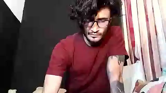 Loggan donnelly online show from 10, 11, 2025