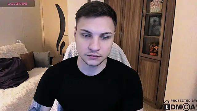 handsome guy01 online show from 29, 10, 2025