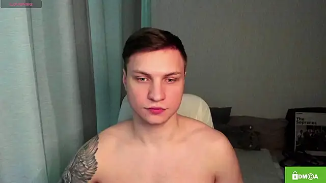 handsome guy01 online show from 19, 5, 2026