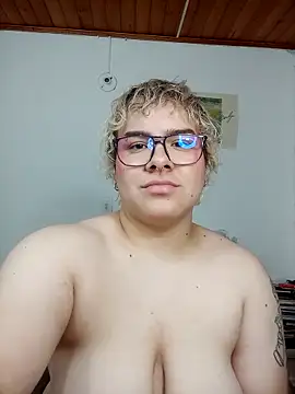 Snapshot of amalia_love chatting on 25, 11, 2025 amalia love online show from 25, 11, 2025