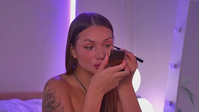 Snapshot of ViolaFlirt chatting on 26, 10, 2025 ViolaFlirt online show from 26, 10, 2025