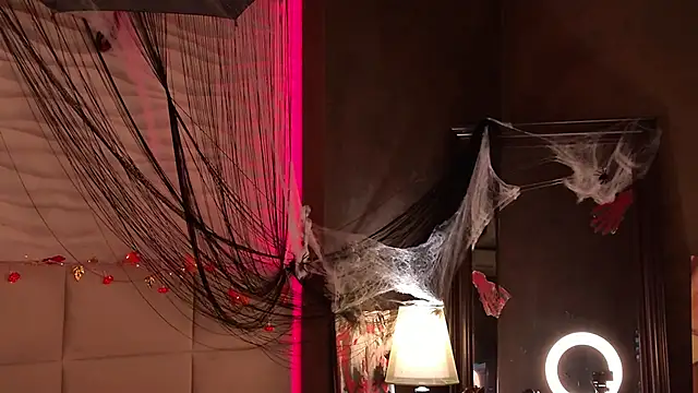 Snapshot of ViolaFlirt chatting on 28, 10, 2025 ViolaFlirt online show from 28, 10, 2025