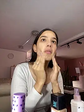 Praga Pink online show from 6, 12, 2024