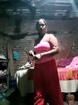 Hotty-dola online show from 2, 1, 2025